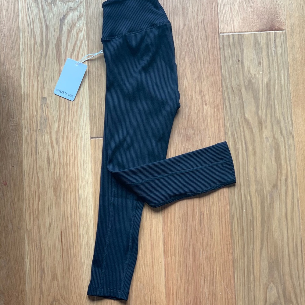 Year of Ours Ribbed High-Waisted Capri Legging